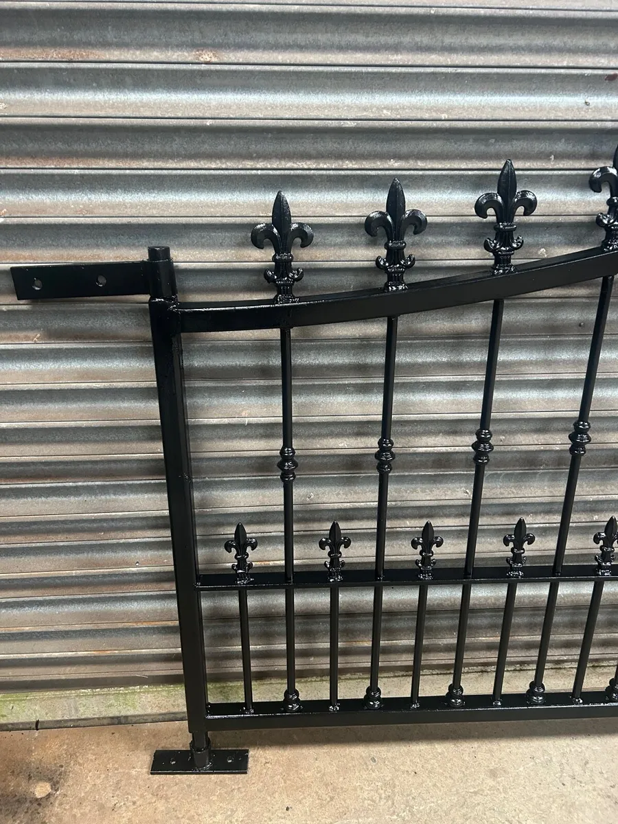 New Entrance Gates For Sale. - Image 2