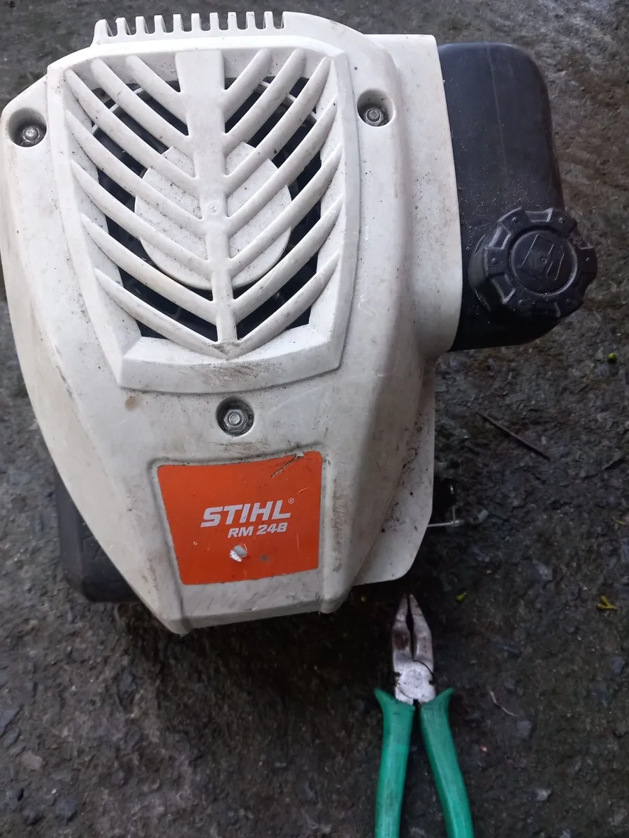 Engine lawnmower