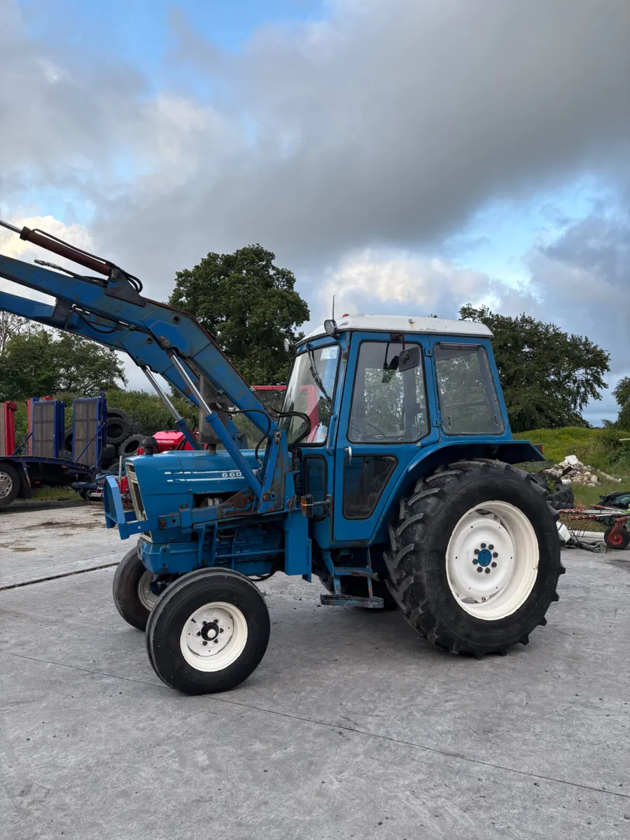 Ford Tractor with Front Loader - Image 2