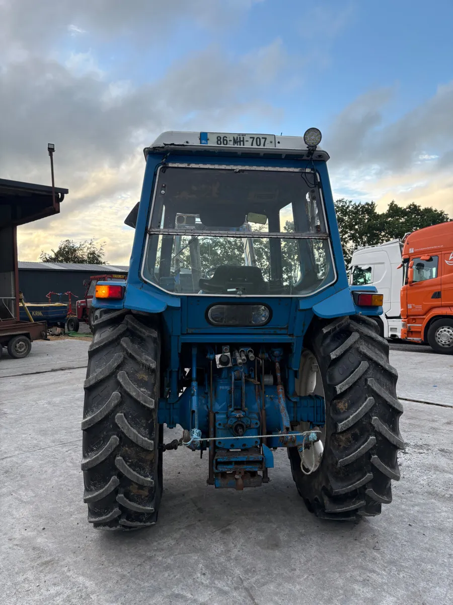 Ford Tractor with Front Loader - Image 4