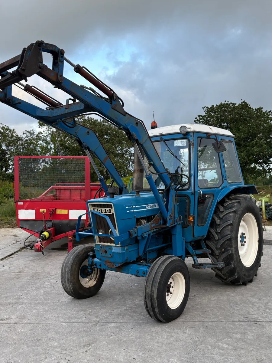 Ford Tractor with Front Loader - Image 1