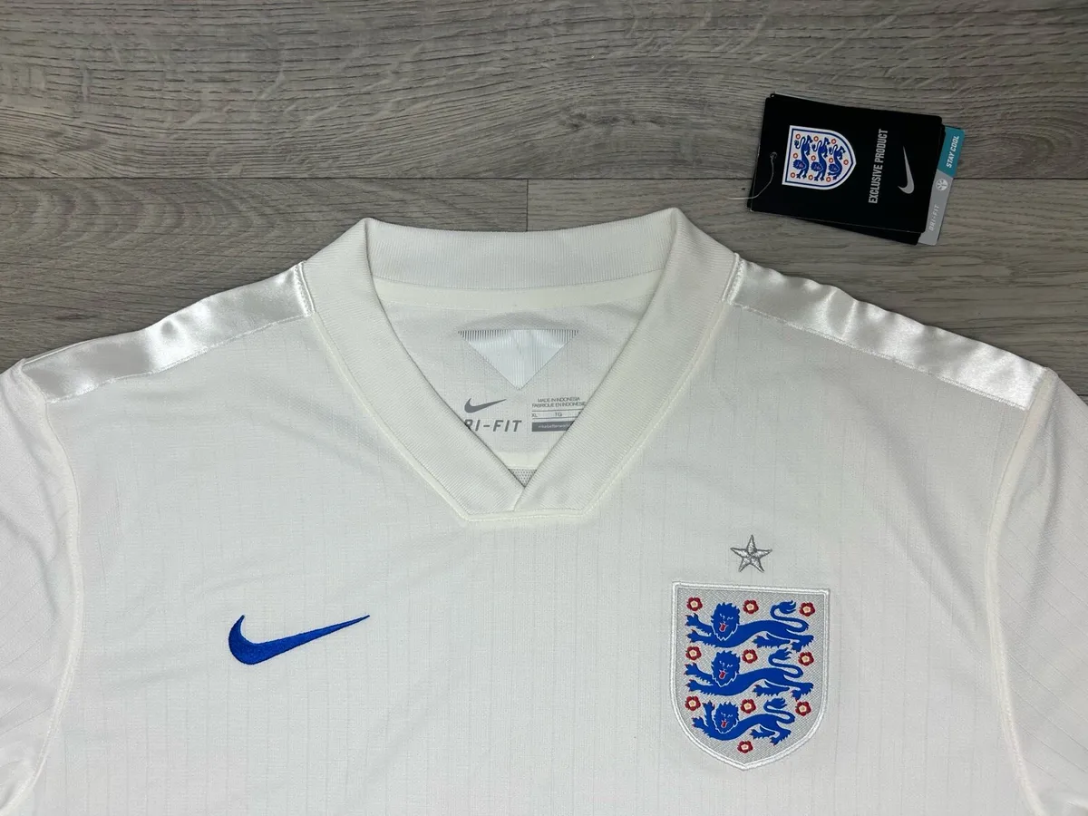 England 2014 Home Player Issue Jersey Shirt XL - Image 4