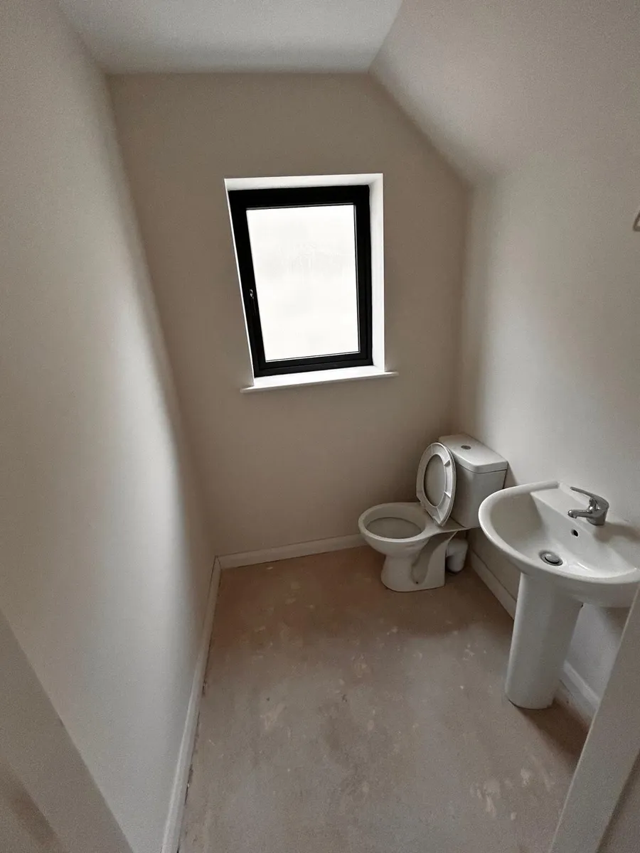 Sanitary wear - Image 2