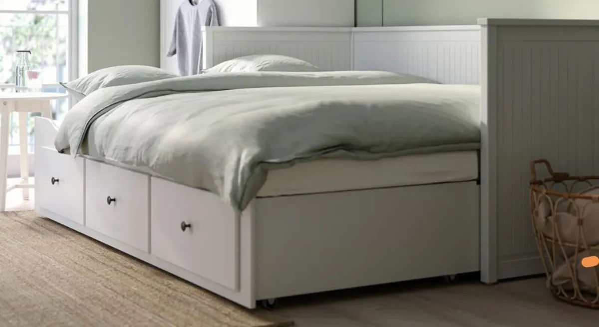 Hemnes day bed (double) - Image 1