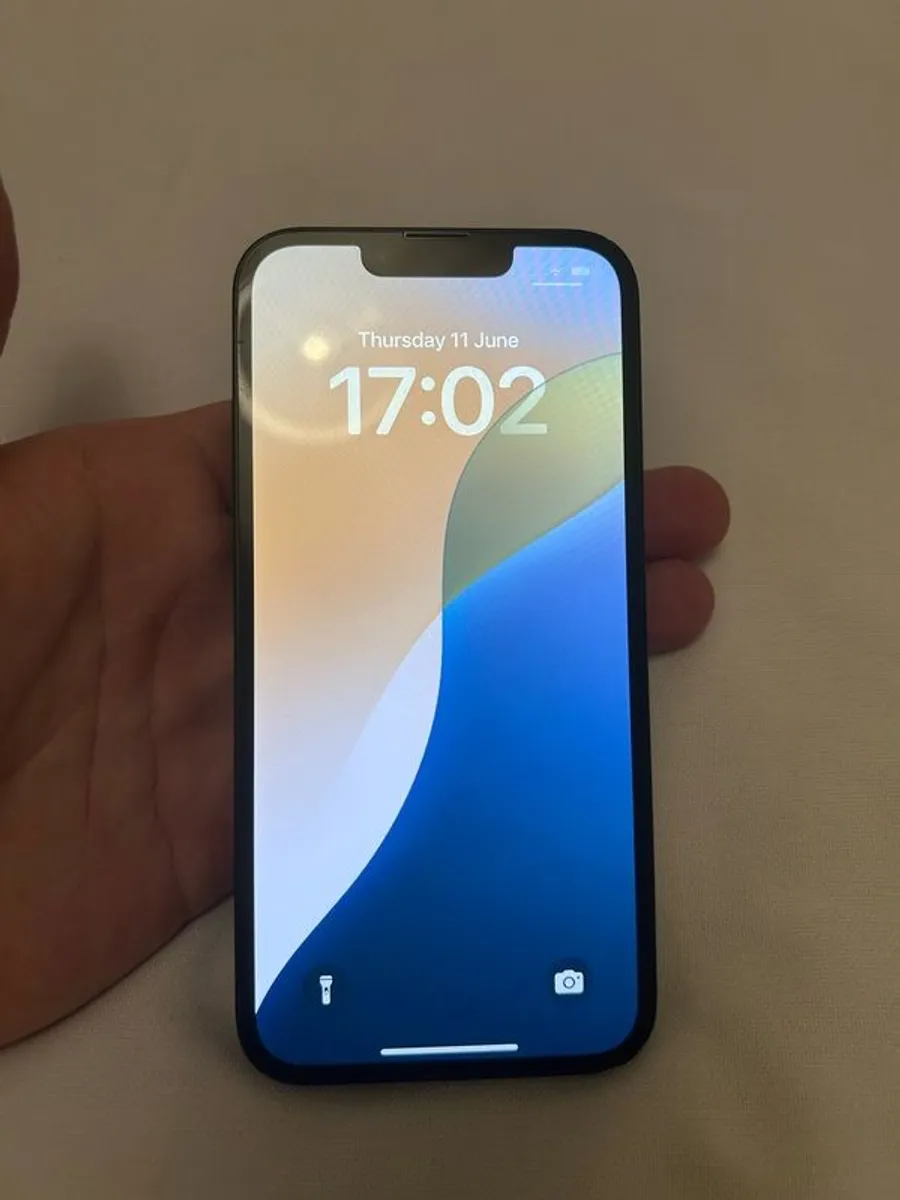 iPhone 13 128GB - very good condition - Image 1