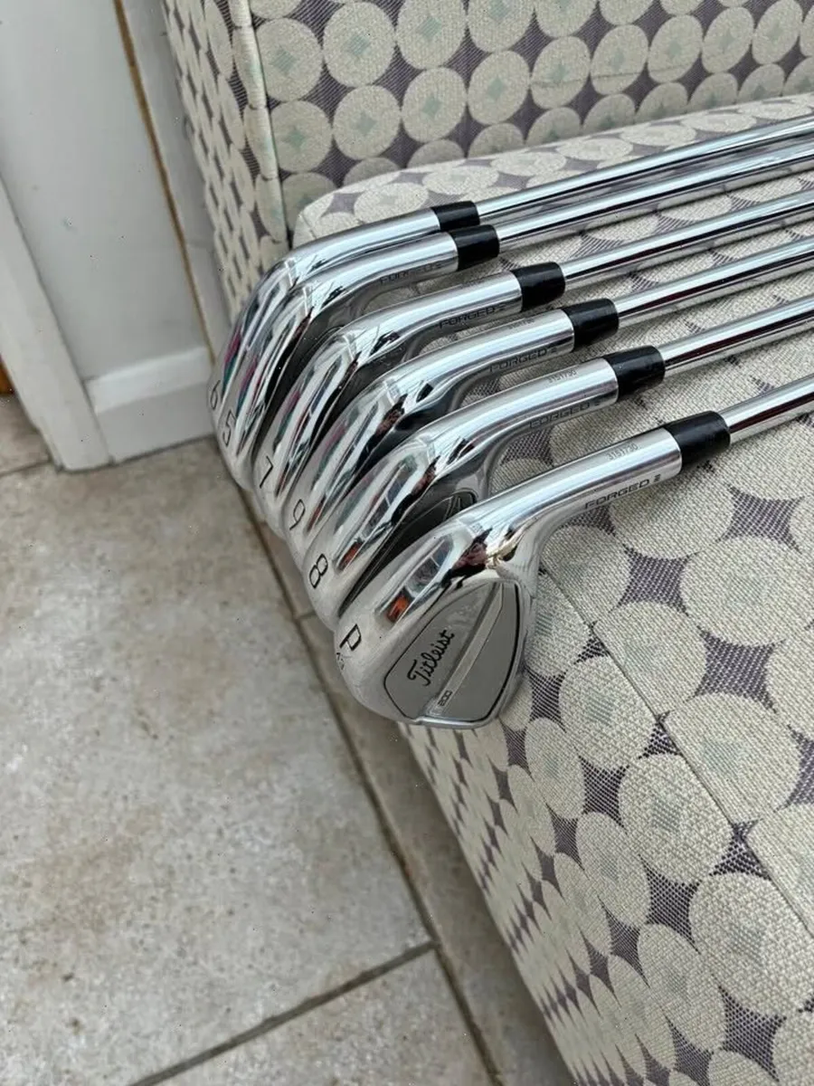 Titliest T200 irons 5-PW - Image 1