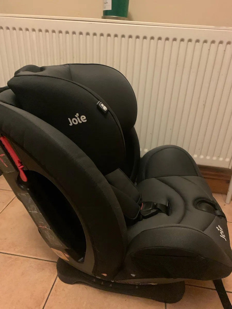 Joie car seat excellent condition..gorey - Image 4
