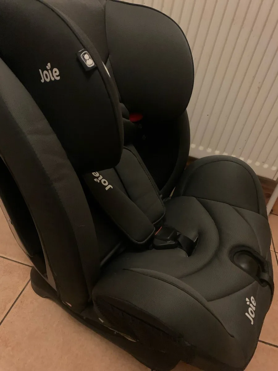 Joie car seat excellent condition..gorey - Image 2