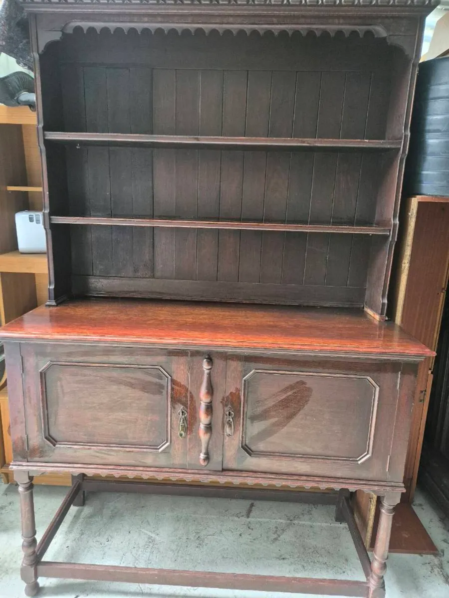 Antique dresser - Image 1