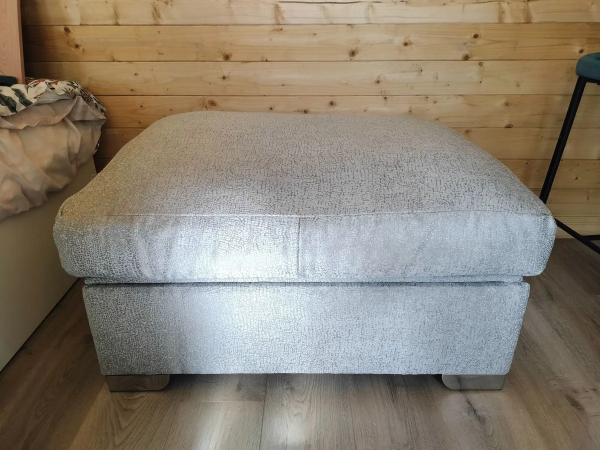 Foot stool with storage - Image 1