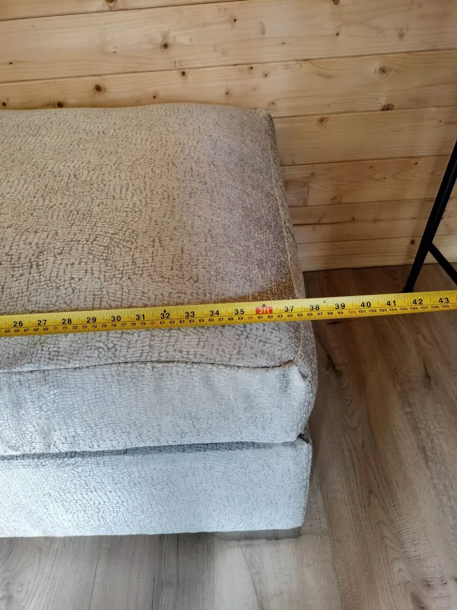 Foot stool with storage - Image 3