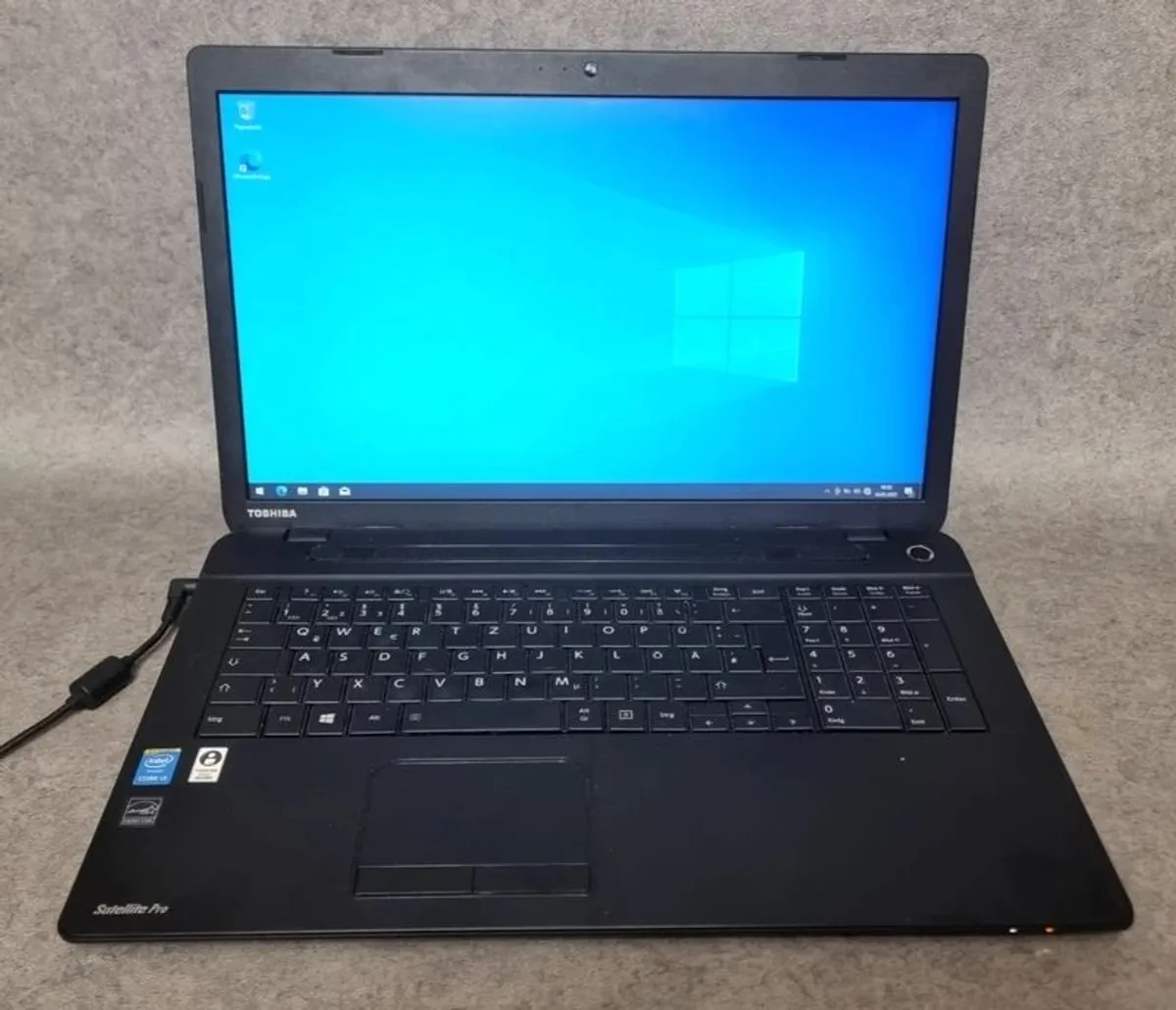 TOSHIBA satellite Pro Laptop