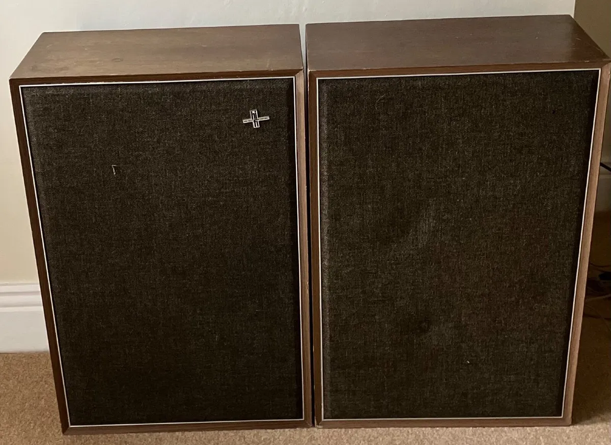 Vintage Stereo Equipment - Image 1