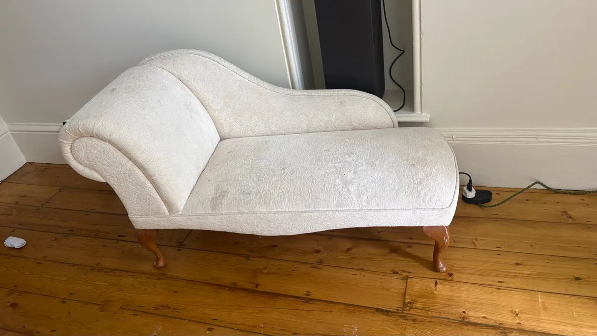 Chaise longue