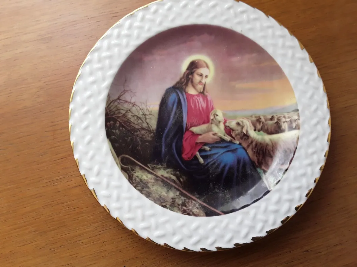 Lovely ceramic wall plate - Image 3