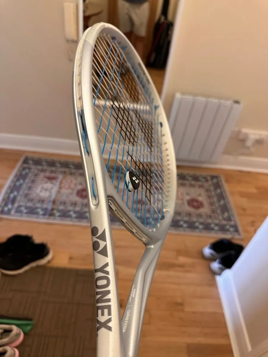 YONEX MUSE 100 tennis racket - Image 3