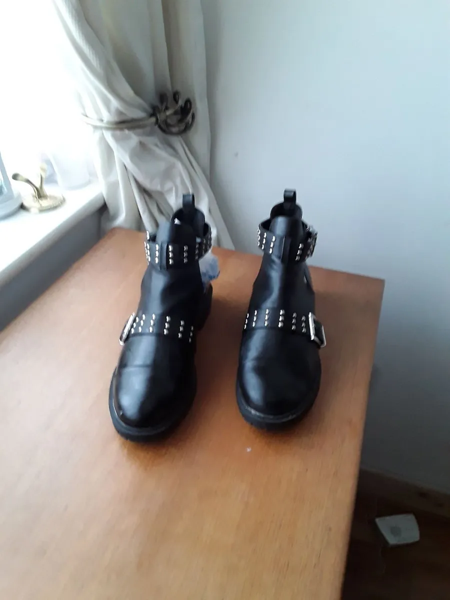 Brand new ladies black shoes size 8 - Image 1