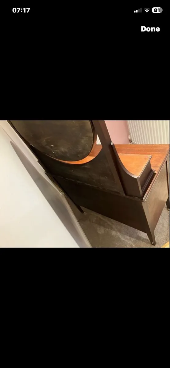 Dressing table - Image 1