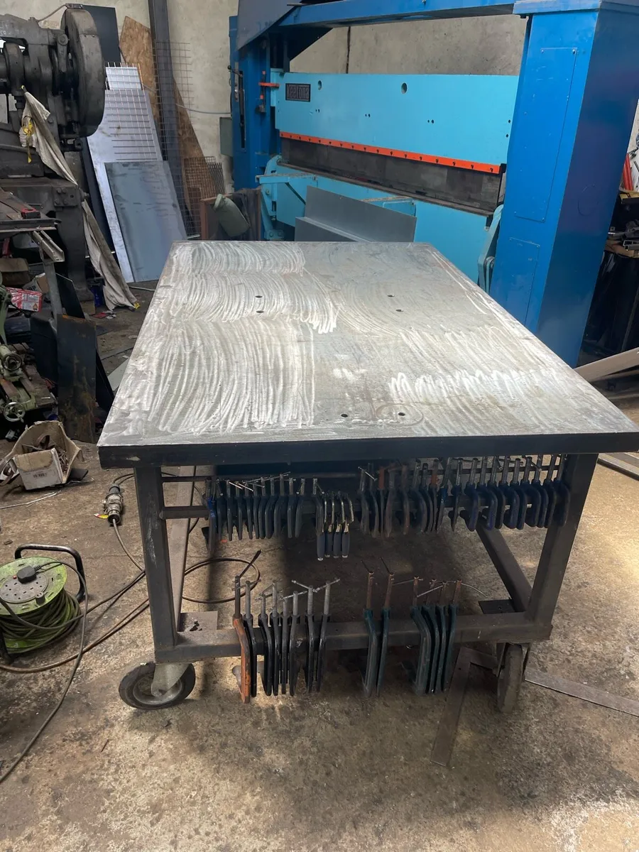 Work benc - Image 1