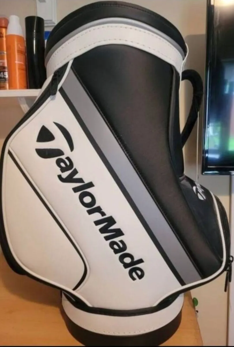 TaylorMade Den Caddy