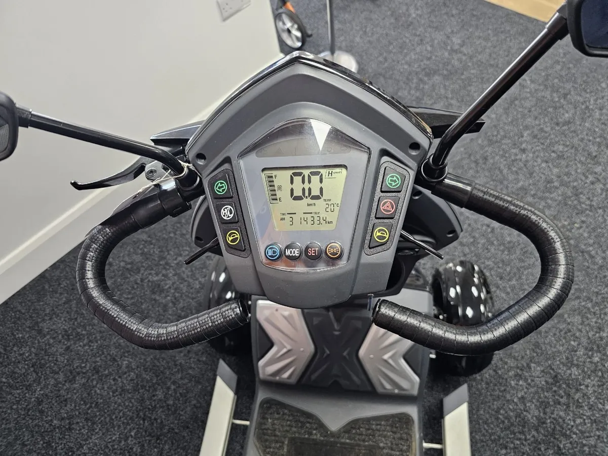 Pre-Owned TGA Vita X Mobility Scooter - Image 4