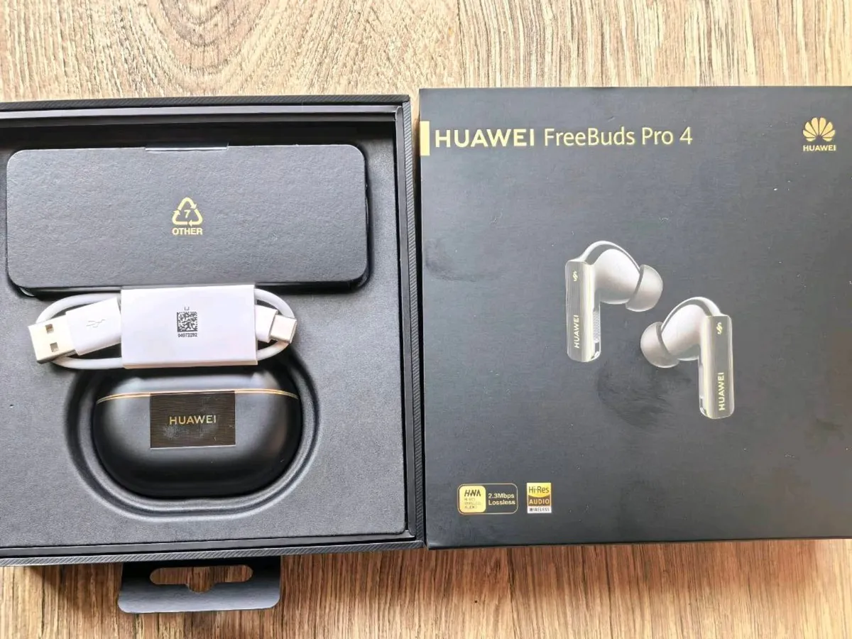 Huawei Pura 80 ultra + free Huawei FreeBuds Pro 4 - Image 4