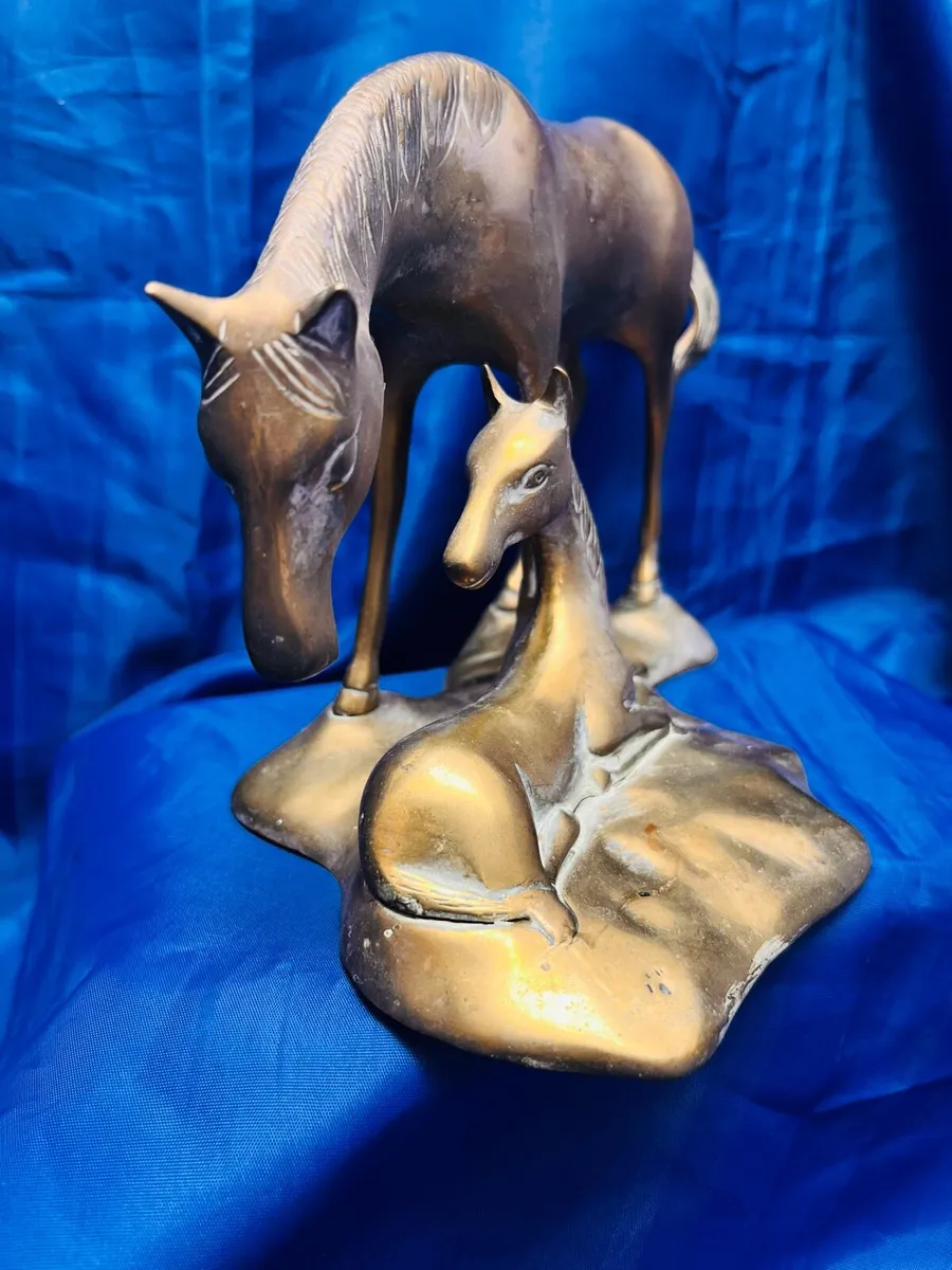 Brass horse and foal - Image 2
