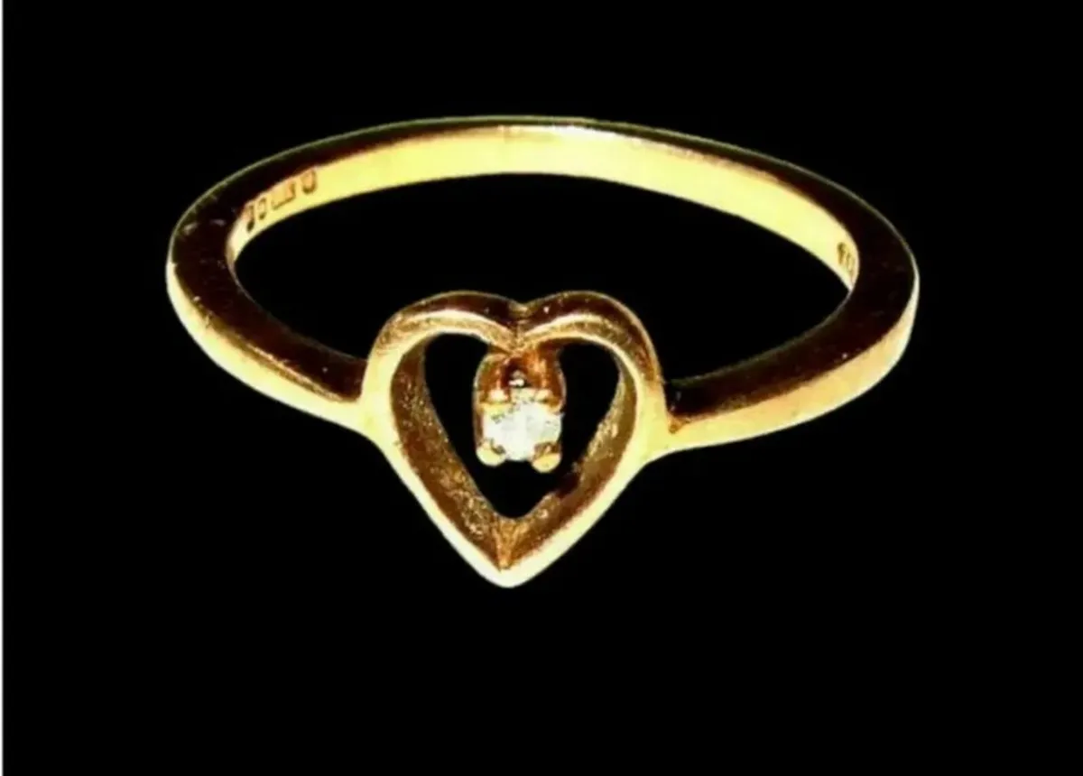 Vintage 9ct Hallmarked Diamond Suspension Ring - Image 1