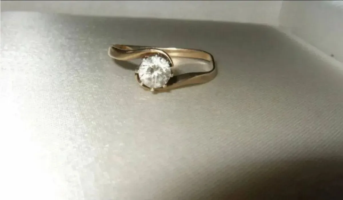 Vintage Hallmarked 14ct Gold Solitaire - Image 4