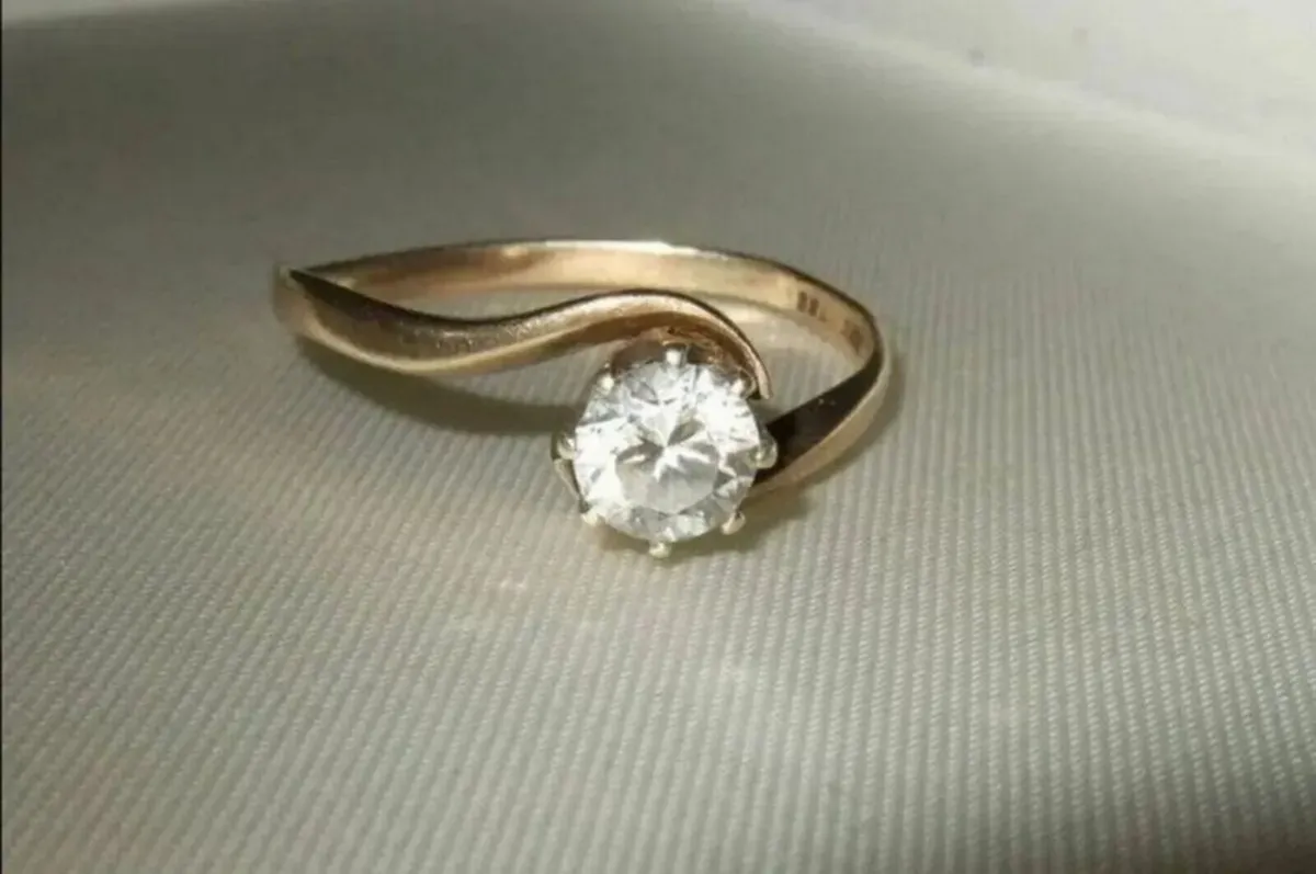Vintage Hallmarked 14ct Gold Solitaire - Image 1