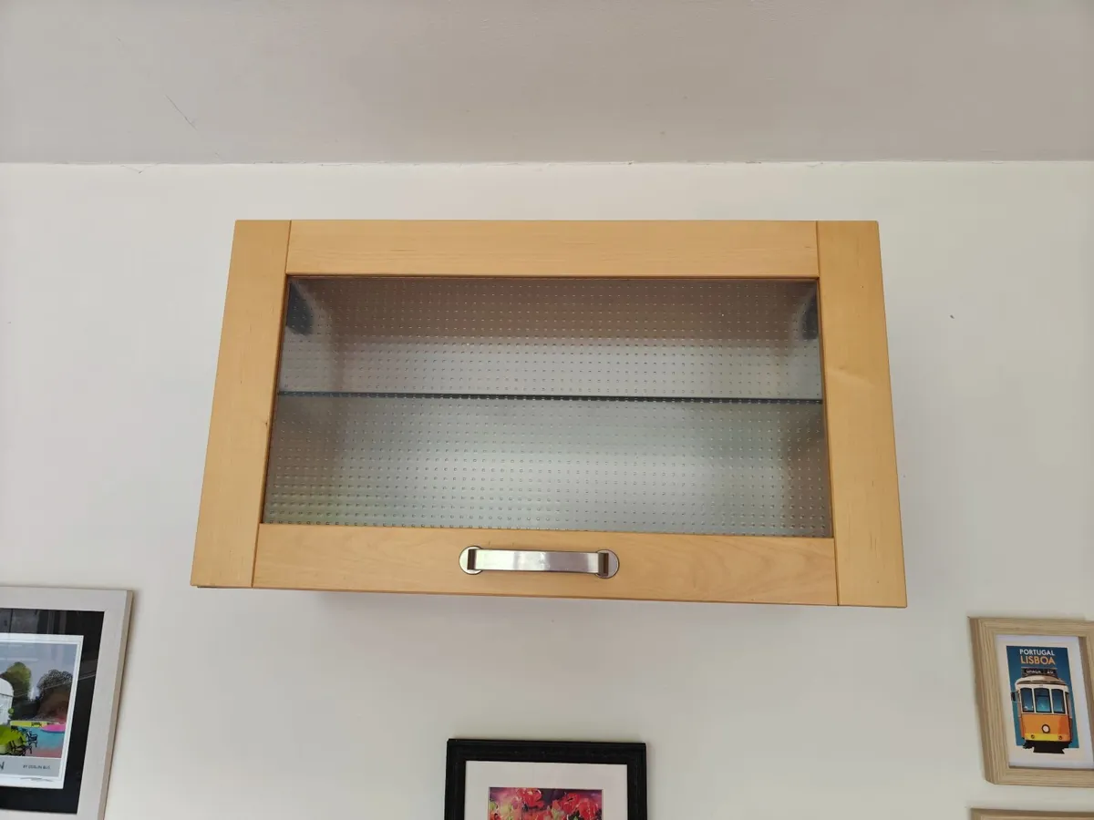 Kitchen cabinet - Image 1