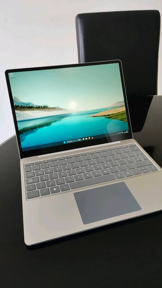 Microsoft Surface Laptop - Image 1