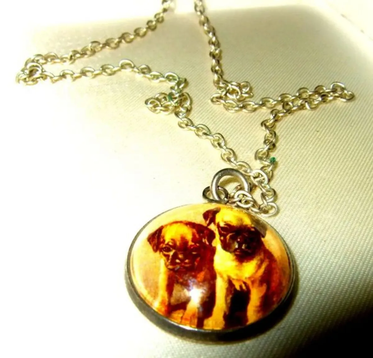 Vintage Silver Pendant & Chain - Image 4