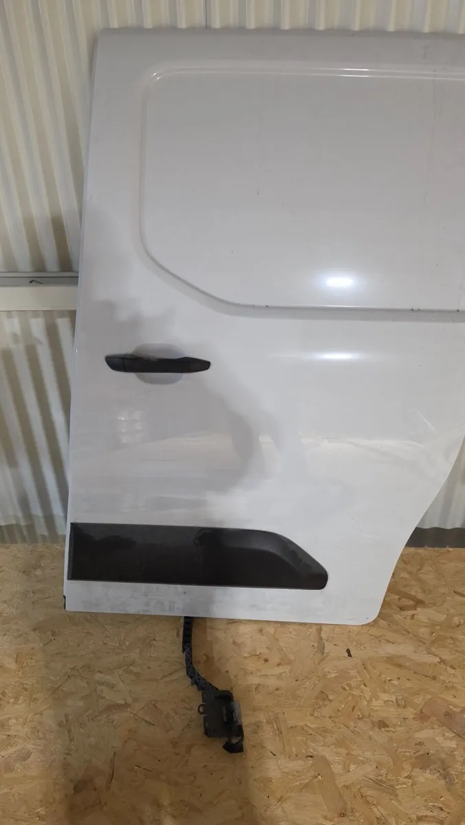 Side Door for 2021 Peugeot Partner - Image 1