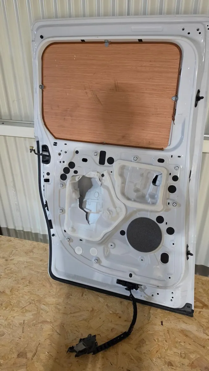 Side Door for 2021 Peugeot Partner - Image 2