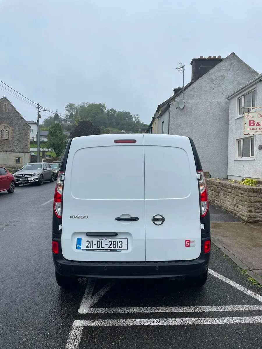 Nissan NV250 2021 - Image 2