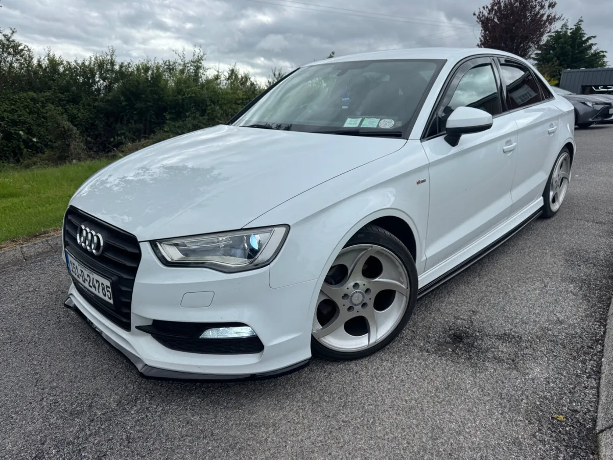 Tinted wind deflectors 2 & 4 piece - Image 1