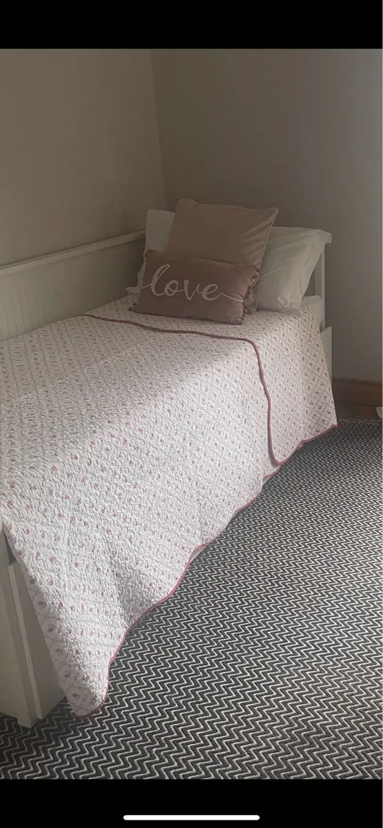 Floral Quilt - Image 2