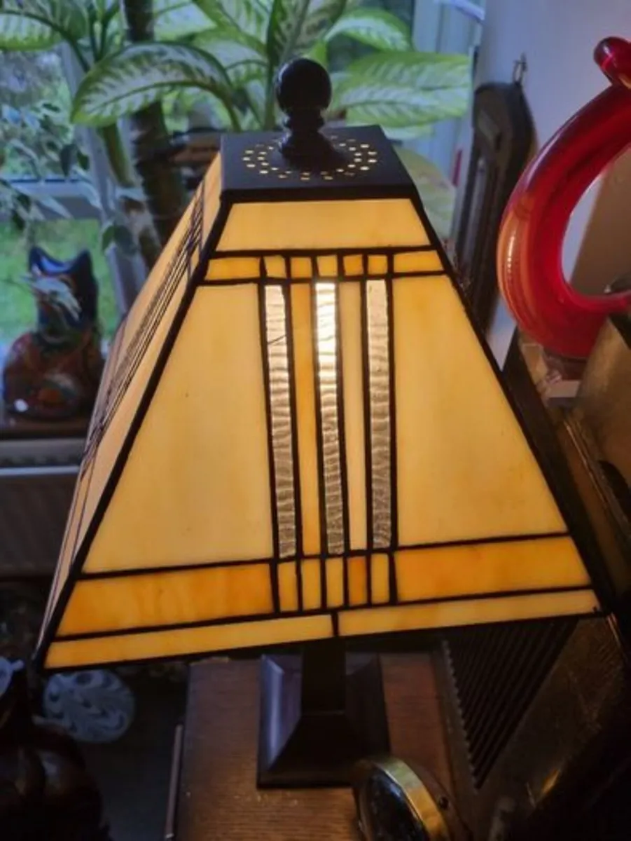 Tiffany style table lamp - Image 3