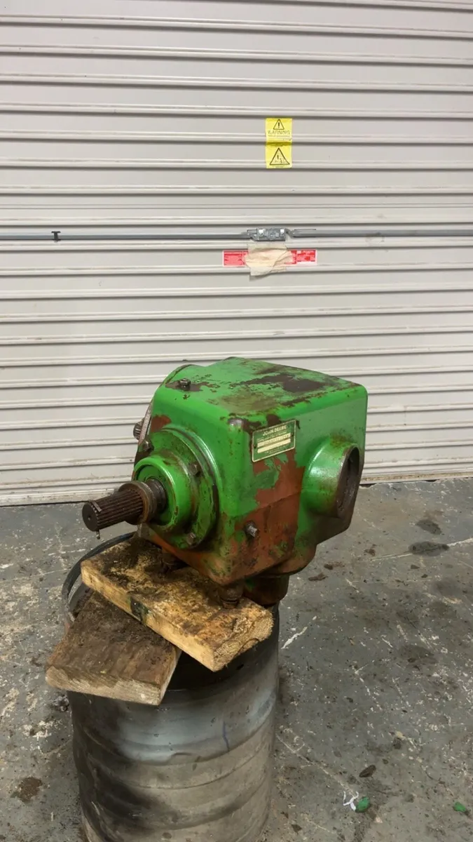 John Deere mower gearbox - Image 1