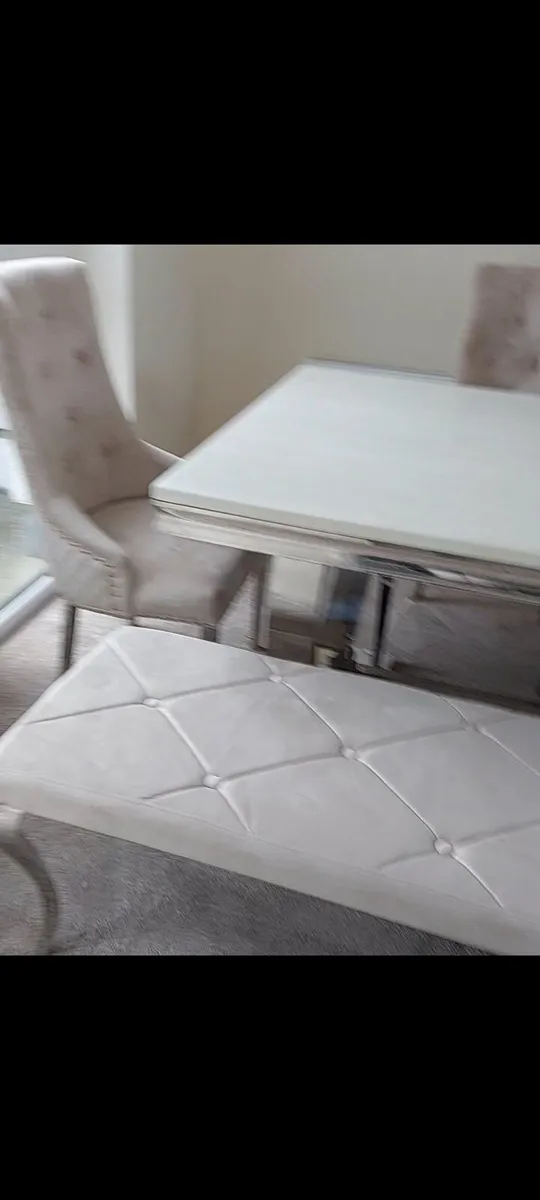 Marble table bench and chairs - Image 3