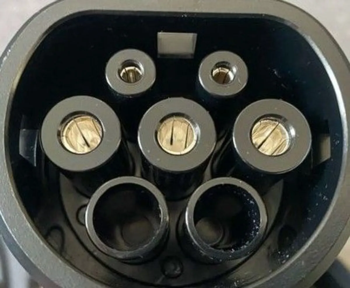 Hyundai Kia OEM portable EV charging cable Genuine - Image 1