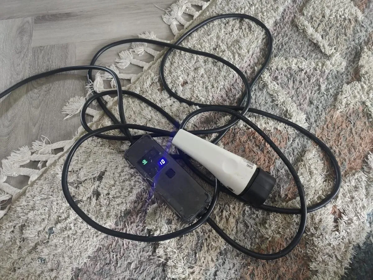 Hyundai Kia OEM portable EV charging cable Genuine - Image 3