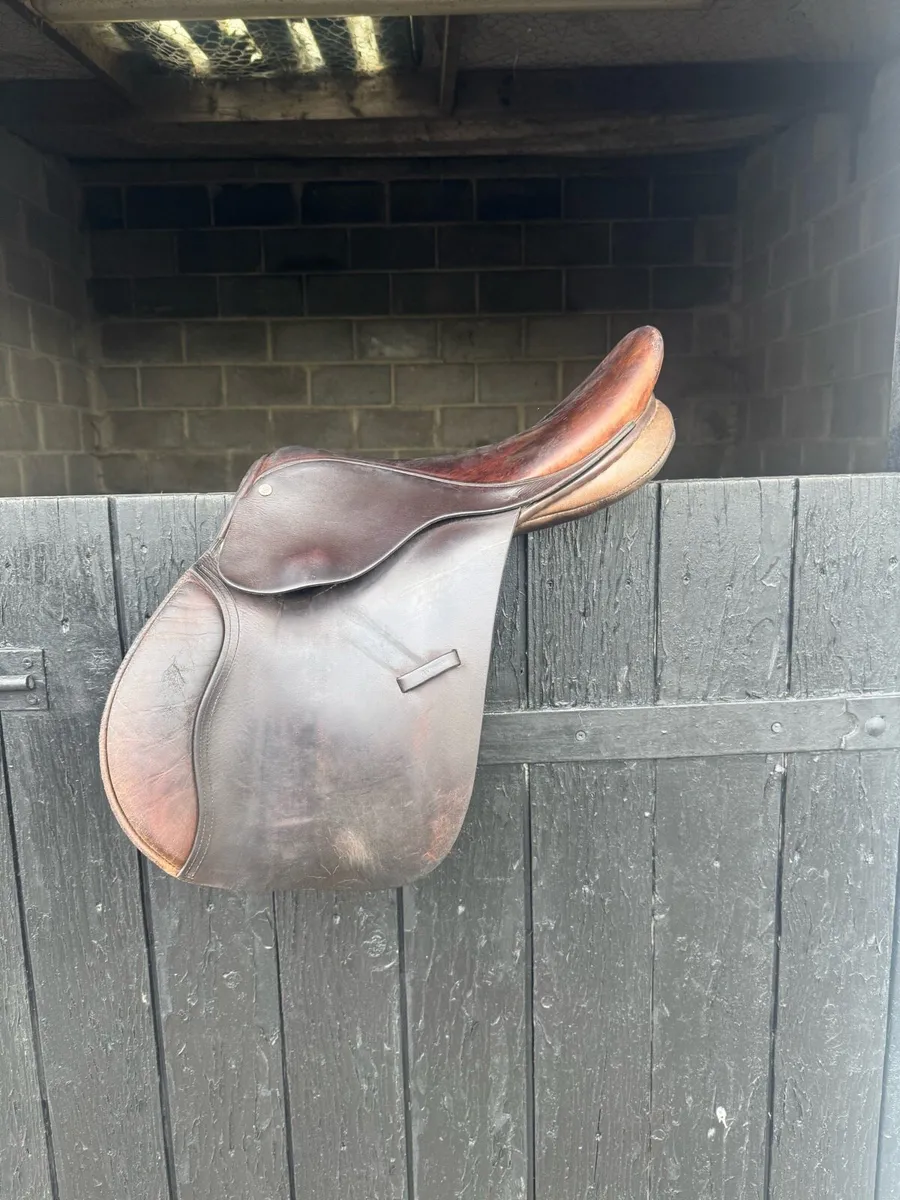 Berny saddle 16’’ Medium - Image 1