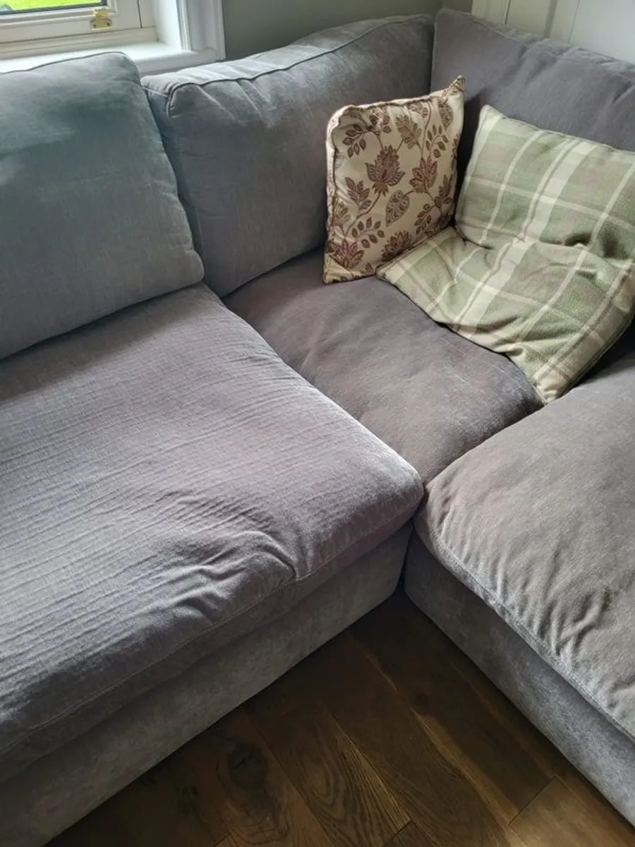 sofa - Image 4