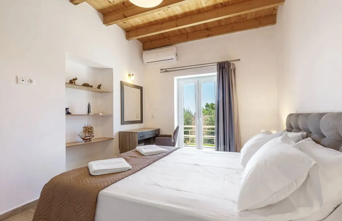 MAJESTIC VILLA ERICKOUSA CORFU GREECE - Image 4