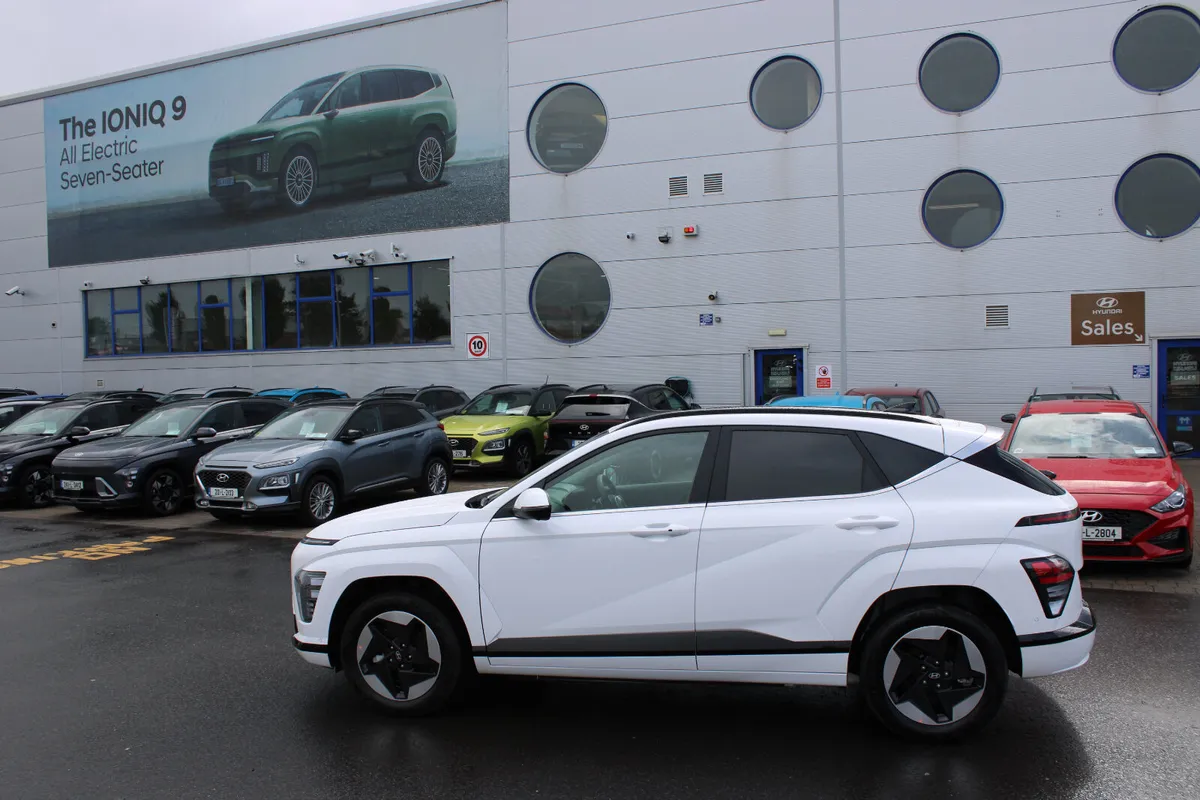 Hyundai Kona EV Platinum 65 kw - Image 2