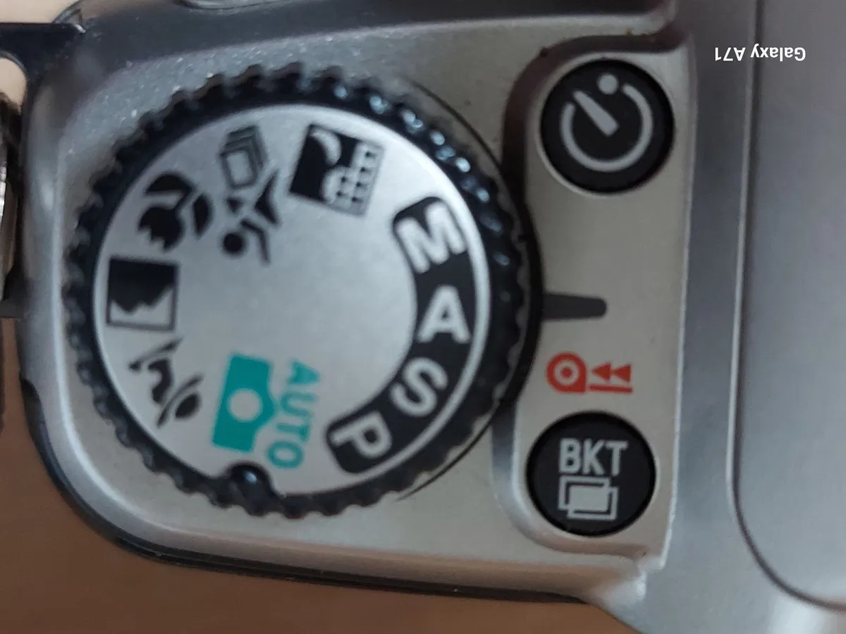 NIKON N65 Film Camera in excellent condition - Image 4