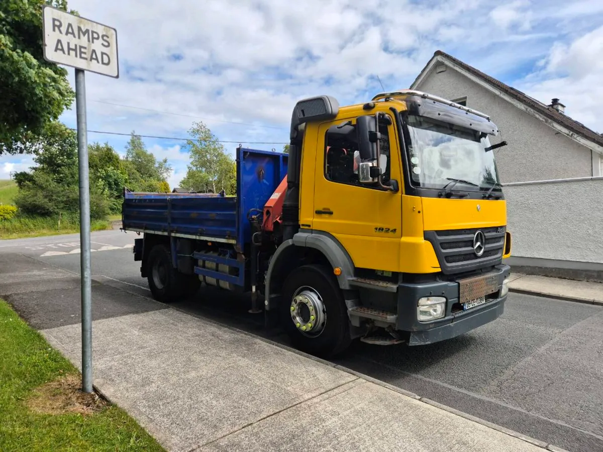 Mercedes 18ton crane / tipper tested - Image 2