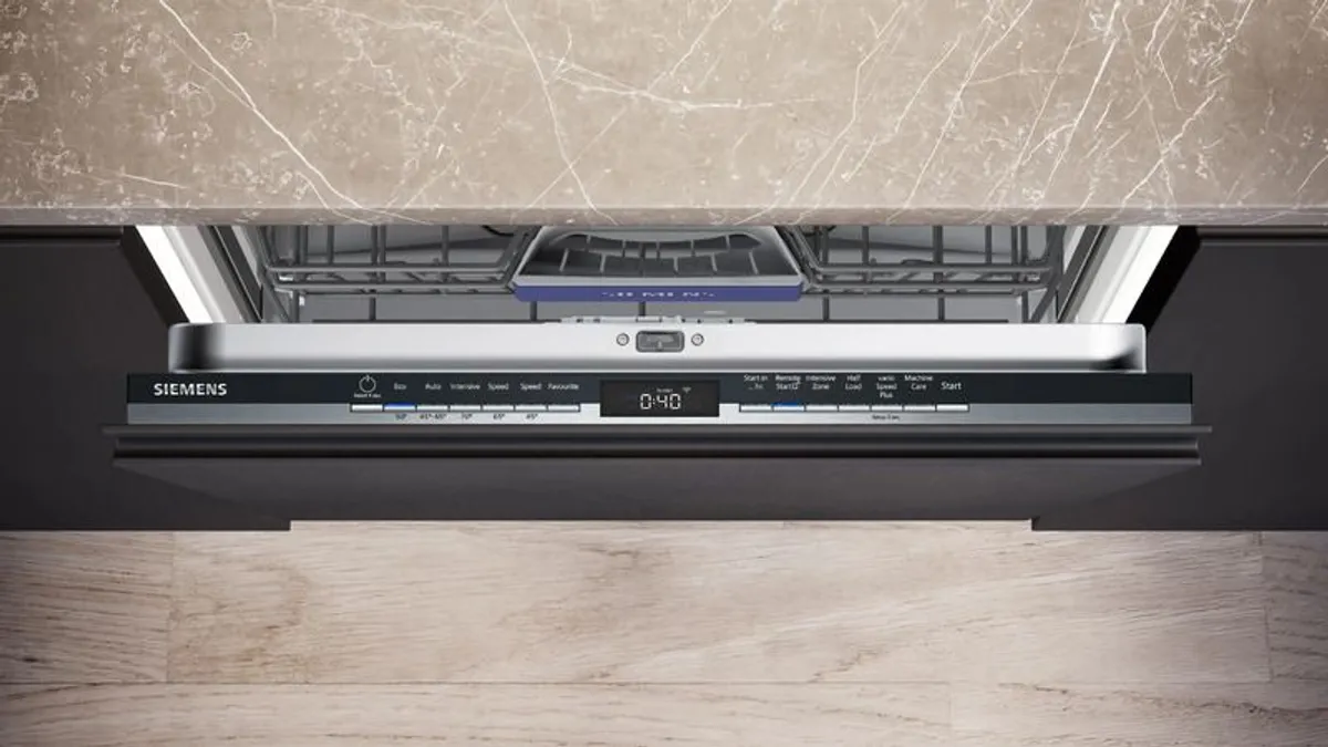Siemens iQ300 XL Fully Integrated 60cm Dishwasher SX73HX10VG - Image 3